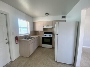 595 Cinnamon Dr, Unit 1 in Satellite Beach, FL - Building Photo - Building Photo