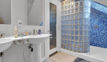 5 Sachem St, Unit #Three in Boston, MA - Foto de edificio - Building Photo