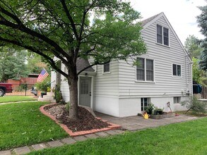 1315 20th St, Unit B in Greeley, CO - Foto de edificio - Building Photo