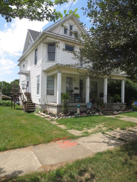 611 Sandusky St in Ashland, OH - Building Photo