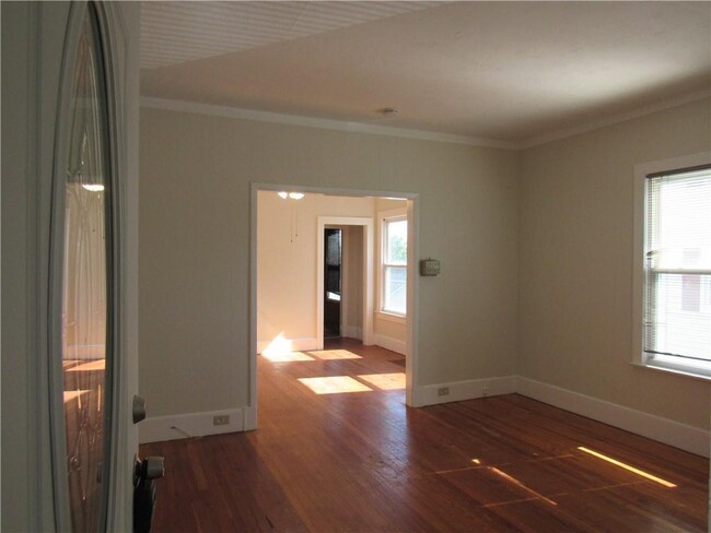 144 Prospect Ave in Middletown, NY - Building Photo - Building Photo