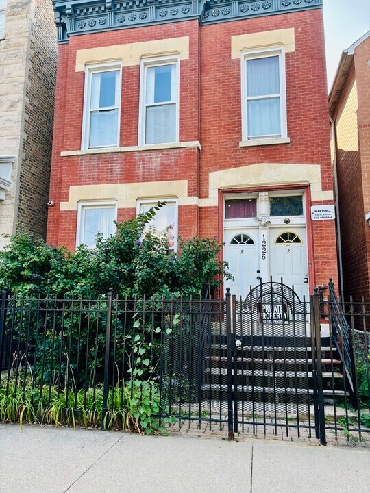 1226 N Artesian Ave in Chicago, IL - Building Photo