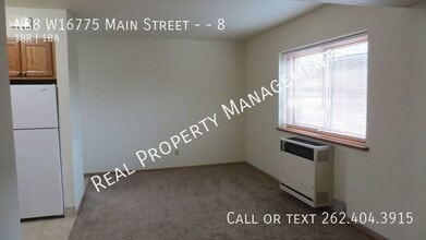 N88W16775-W16775 Main St in Menomonee Falls, WI - Building Photo - Building Photo