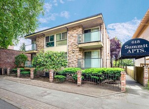 615 Summit Apartments in Seattle, WA - Building Photo - Building Photo