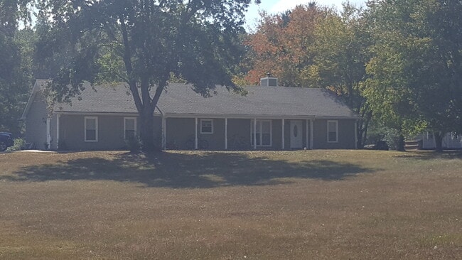 2875 Dishroom Road in Cumming, GA - Foto de edificio - Building Photo