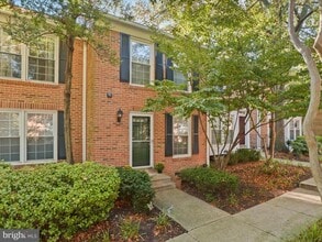 2612 S Arlington Mill Dr in Arlington, VA - Building Photo - Building Photo