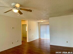 4942 Grey Hawk St in San Antonio, TX - Building Photo - Building Photo