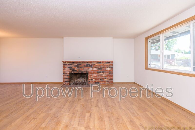 4035 SE King Rd in Milwaukie, OR - Building Photo