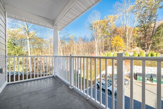 401 Albany Turnpike in Canton, CT - Building Photo - Building Photo