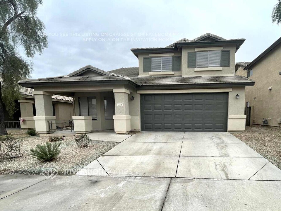 12319 W Medlock Dr in Litchfield Park, AZ - Building Photo