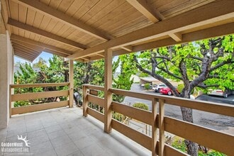 1870 Fairway Cir Dr in San Marcos, CA - Building Photo - Building Photo