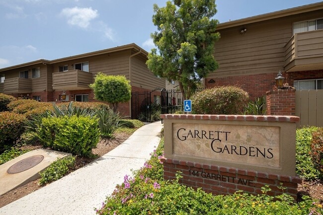 Garrett Gardens in Chula Vista, CA - Foto de edificio - Building Photo
