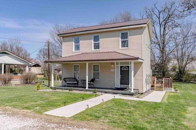 404 N Washington St in Munfordville, KY - Building Photo - Building Photo