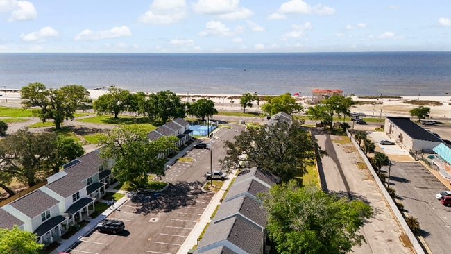 101 Coral Breeze Drive in Biloxi, MS - Building Photo - Building Photo