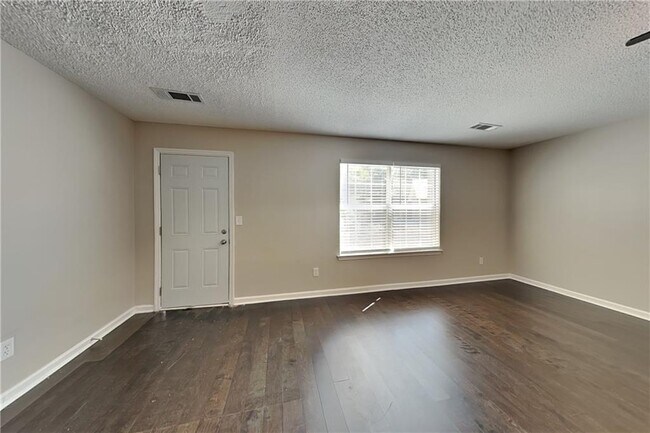 6923 Foxmoor Way in Douglasville, GA - Building Photo - Building Photo