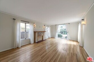 1349 Meadowbrook Ave in Los Angeles, CA - Building Photo - Building Photo