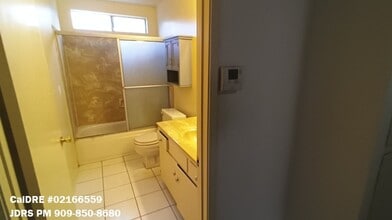 124 E Colorado Blvd in Arcadia, CA - Building Photo - Building Photo