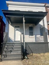 2112 N Pulaski St in Baltimore, MD - Building Photo - Building Photo