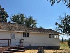 12505 Occidental Rd in Yakima, WA - Building Photo - Building Photo