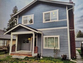 5209 S Pine St, Unit A in Tacoma, WA - Building Photo