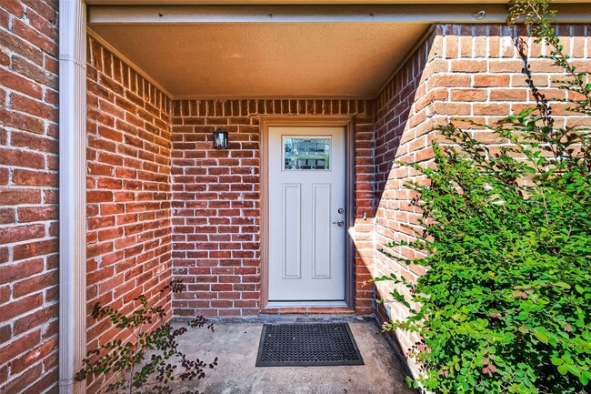 property at 2026 Ashford Hollow Ln