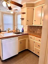 15 Church St in Warren, RI - Building Photo