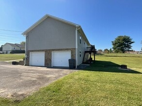 1152 Barker Dr in White Pine, TN - Building Photo - Building Photo