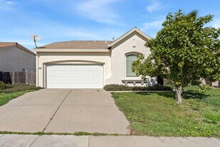 7991 Springarden Wy in Sacramento, CA - Building Photo