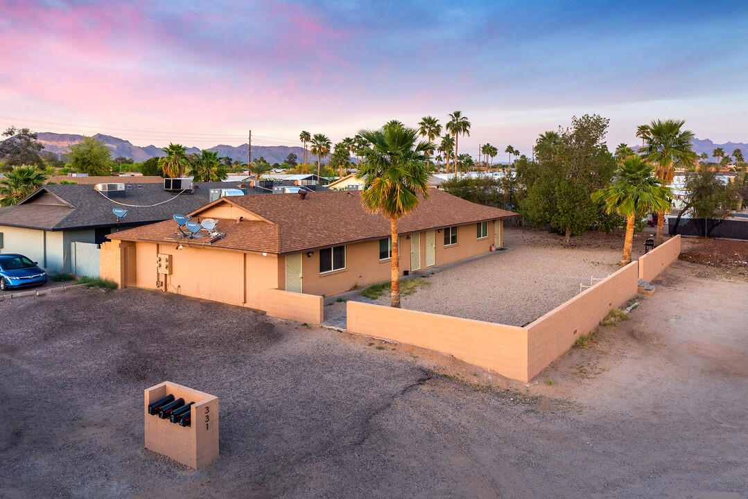 Saguaro East Apartments in Mesa, AZ - Building Photo