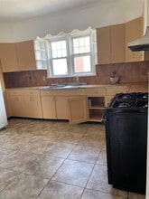 192 Beech St in Valley Stream, NY - Building Photo - Building Photo