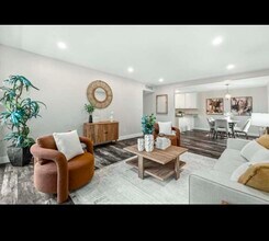 310 Tradewinds Dr, Unit 8 in San Jose, CA - Foto de edificio - Building Photo