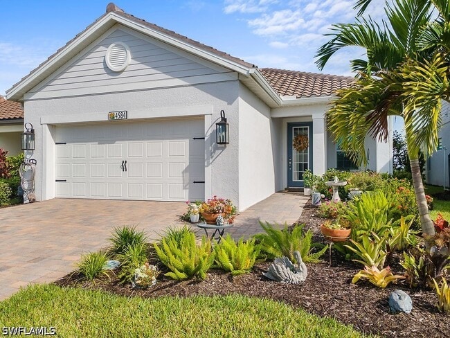 4584 Centaurus Cir in Naples, FL - Building Photo - Building Photo