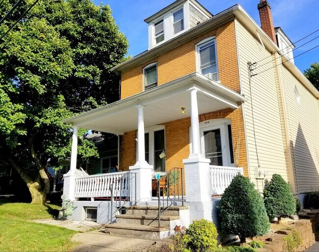 394 Center St in Phillipsburg, NJ - Building Photo - Building Photo