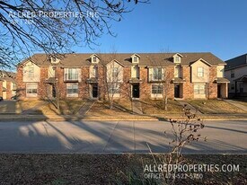 1712 N Chestnut Ave in Fayetteville, AR - Building Photo