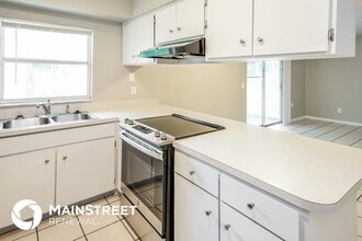 222 Terrace Dr in Brandon, FL - Foto de edificio - Building Photo