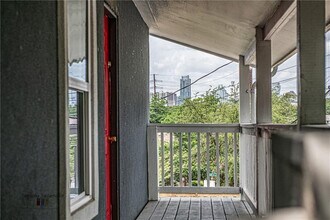 2103 Rosewood Ave in Austin, TX - Building Photo - Building Photo