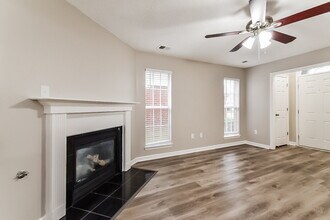 1607 Central Trails Dr in Southaven, MS - Building Photo - Building Photo