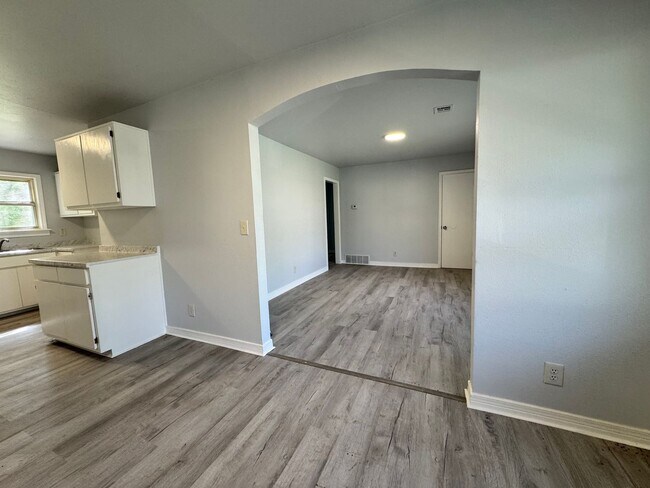 4313 N Frankfort Pl in Tulsa, OK - Building Photo - Building Photo