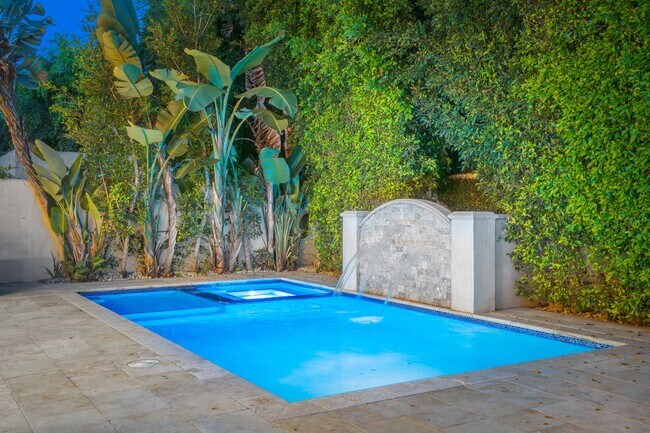 331 Canon Dr in Beverly Hills, CA - Building Photo - Building Photo