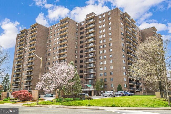 property at 200 N Pickett St