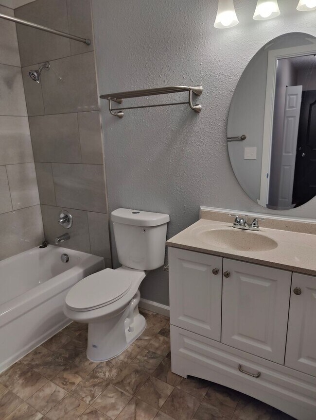 4210-4230 SW View Point Ter in Portland, OR - Foto de edificio - Interior Photo