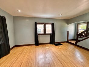 930 Brinton Dr in Toledo, OH - Building Photo - Building Photo