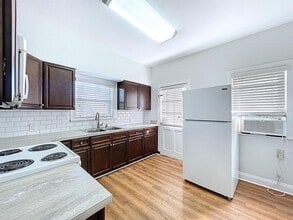 1016 S Dakota Ave in Lakeland, FL - Foto de edificio - Building Photo