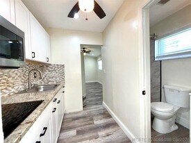 3548 NW 39th Ave in Lauderdale Lakes, FL - Building Photo