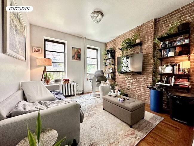 property at 15 W 100th St