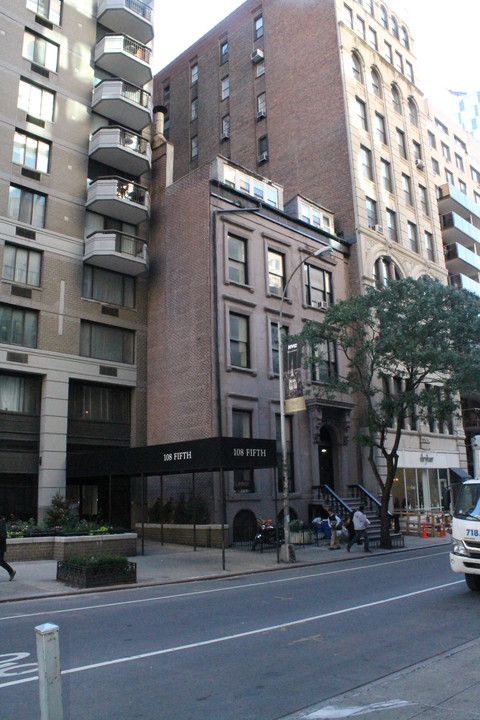 2 W 16th St in New York, NY - Foto de edificio