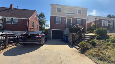 1430 Simona Dr in Pittsburgh, PA - Building Photo - Building Photo