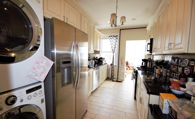 11 Babcock St, Unit 3 in Brookline, MA - Building Photo - Building Photo