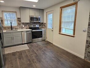 177 Morse St in Sharon, MA - Building Photo - Building Photo