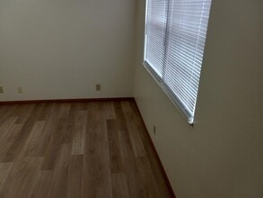 262 W Main St, Unit D in Glen Carbon, IL - Building Photo - Building Photo
